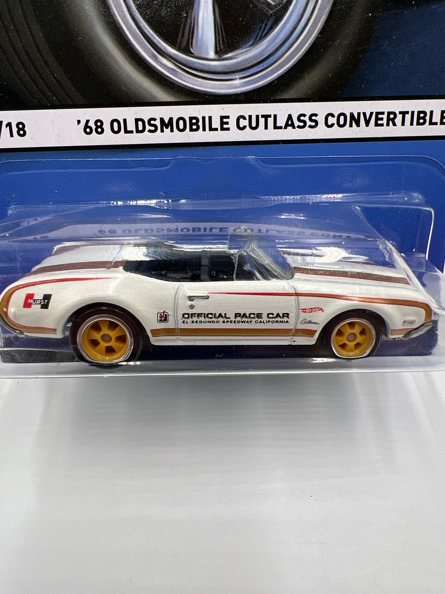 Hot Wheels Premium Heritage Real Riders #16 68 Oldsmobile Cutlass Convertible Hurst White Blister Not Perfect