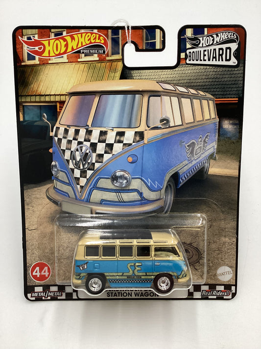 Hot Wheels Premium Boulevard #44 Volkswagen Deluxe Station Wagon 259G