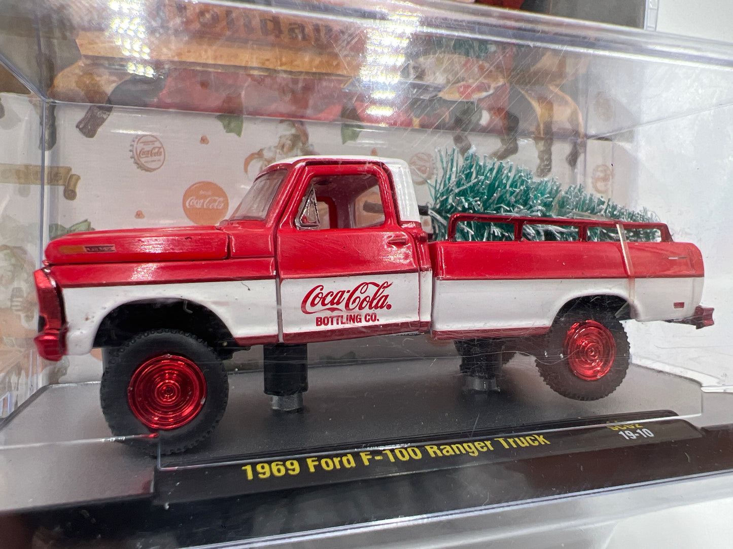 M2 Machines Coca Cola CHASE 1969 Ford F-100 Ranger Truck Red/White SC02