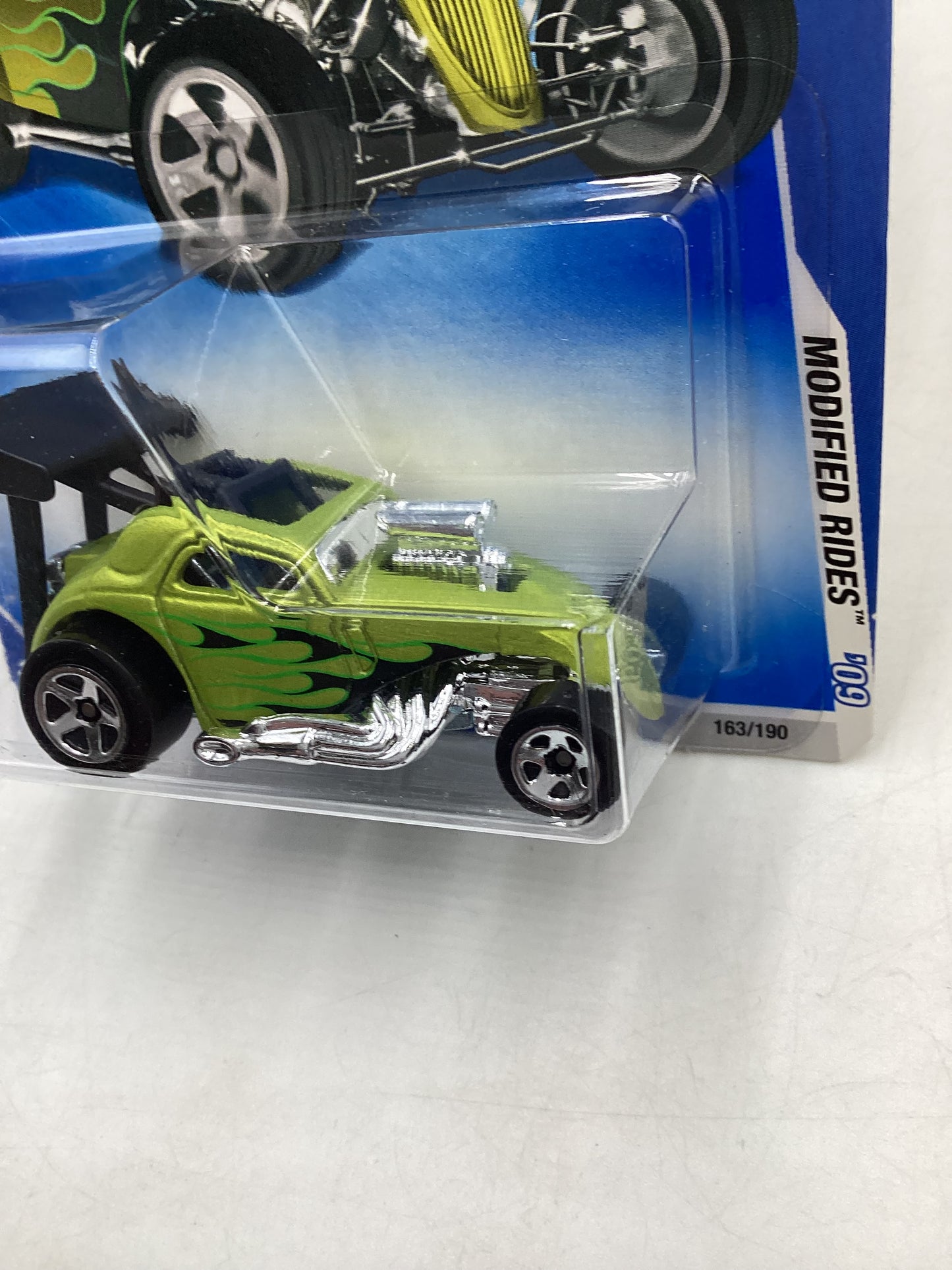 2009 Hot Wheels #163 Fiat 500 Green 64B