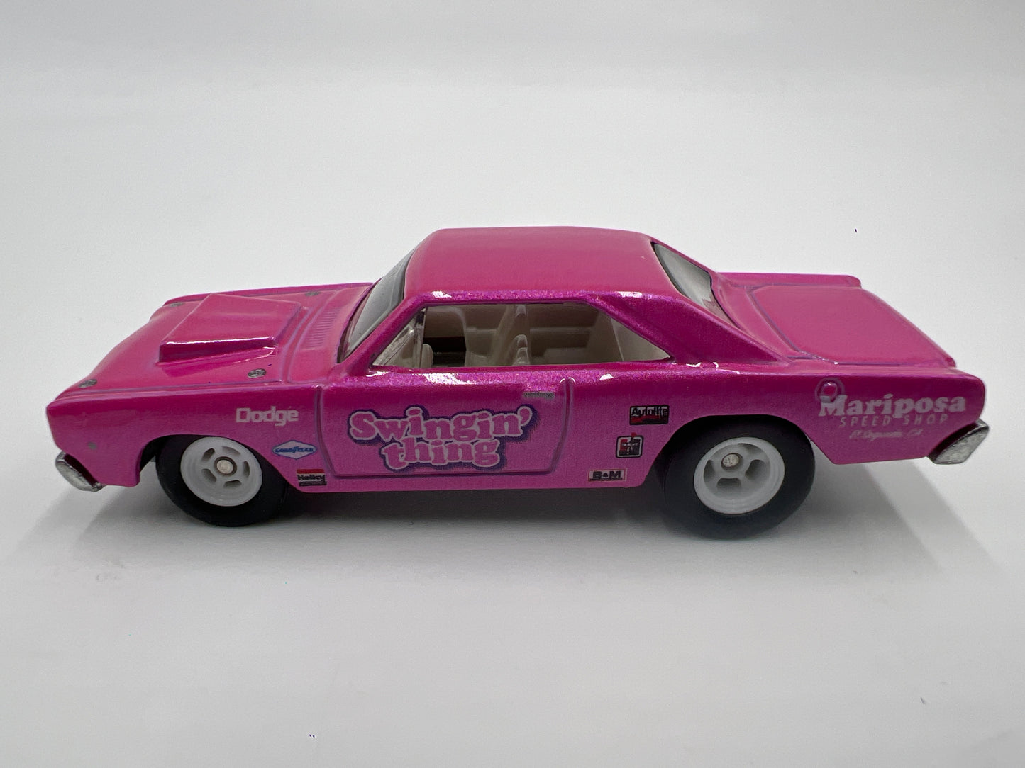 Hot Wheels 1/64 Premium Team Transport #25 68 Dodge Dart & Horizon Hauler Pink Loose