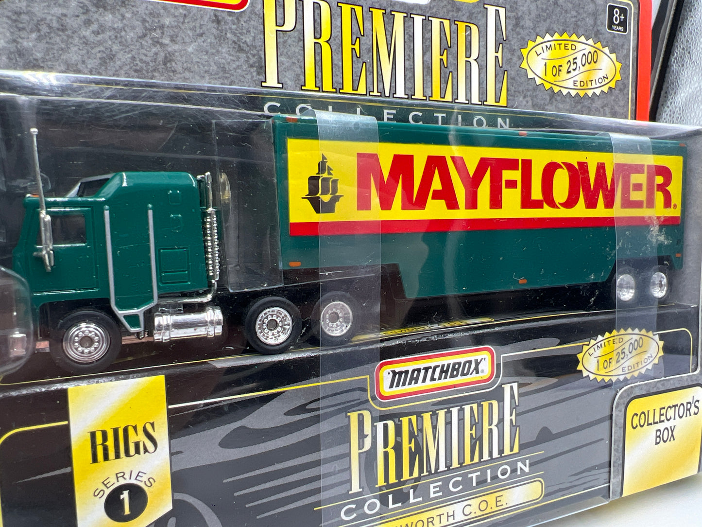 Matchbox Premiere Rigs Series 1 Kenworth C.O.E Mayflower