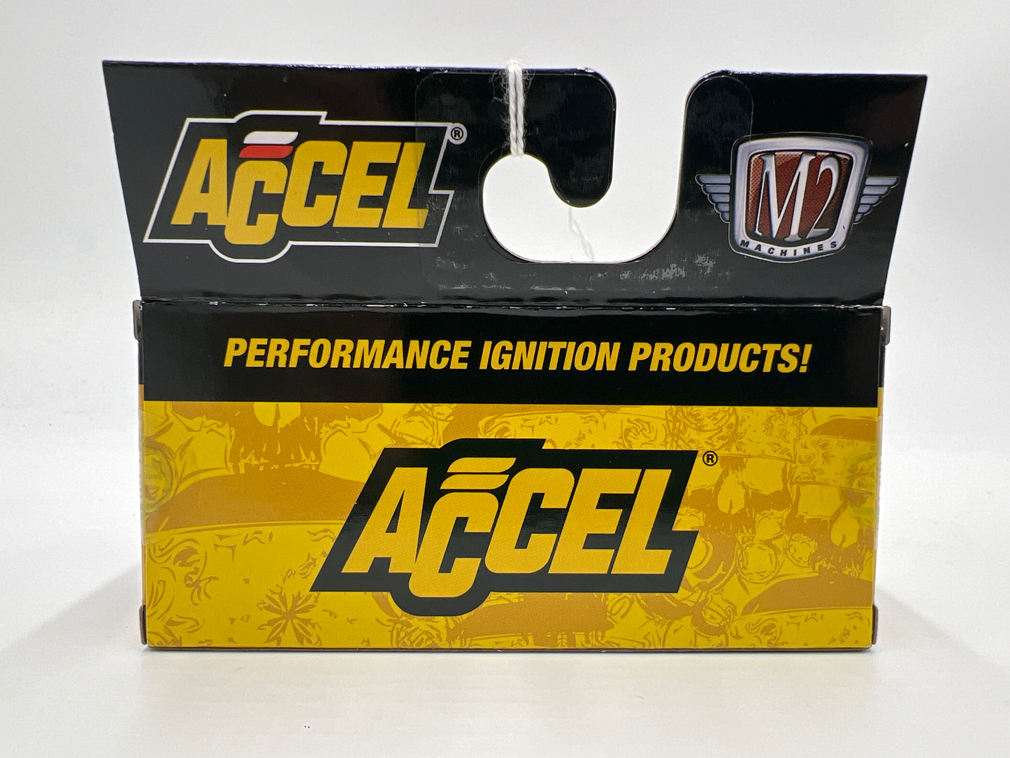 M2 Machines Accel 1968 Plymouth Barracuda Hemi Super Stock Black/Yellow R88