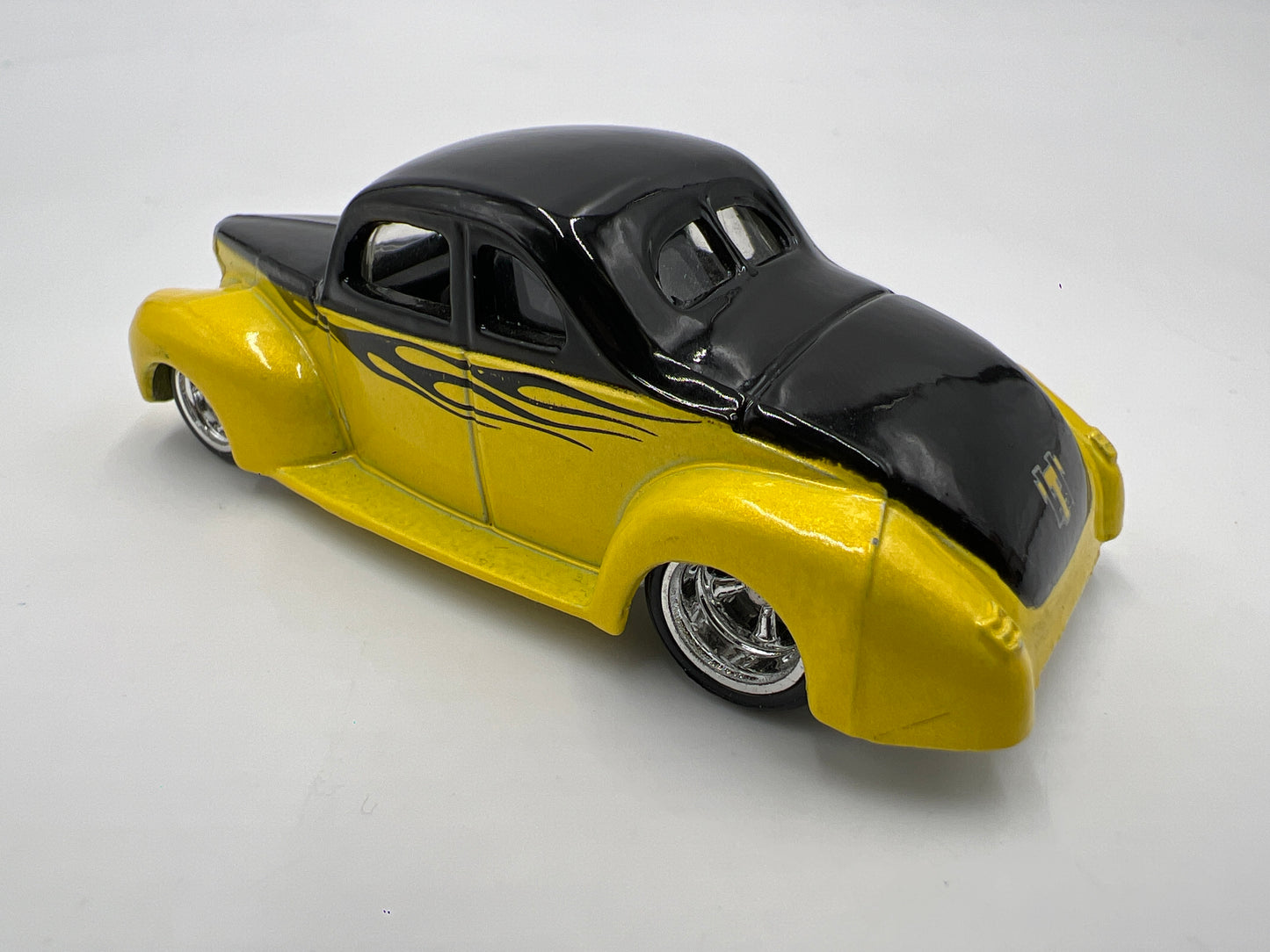 Hot Wheels Treasure Hunt Real Riders 40 Ford Coupe Yellow Loose