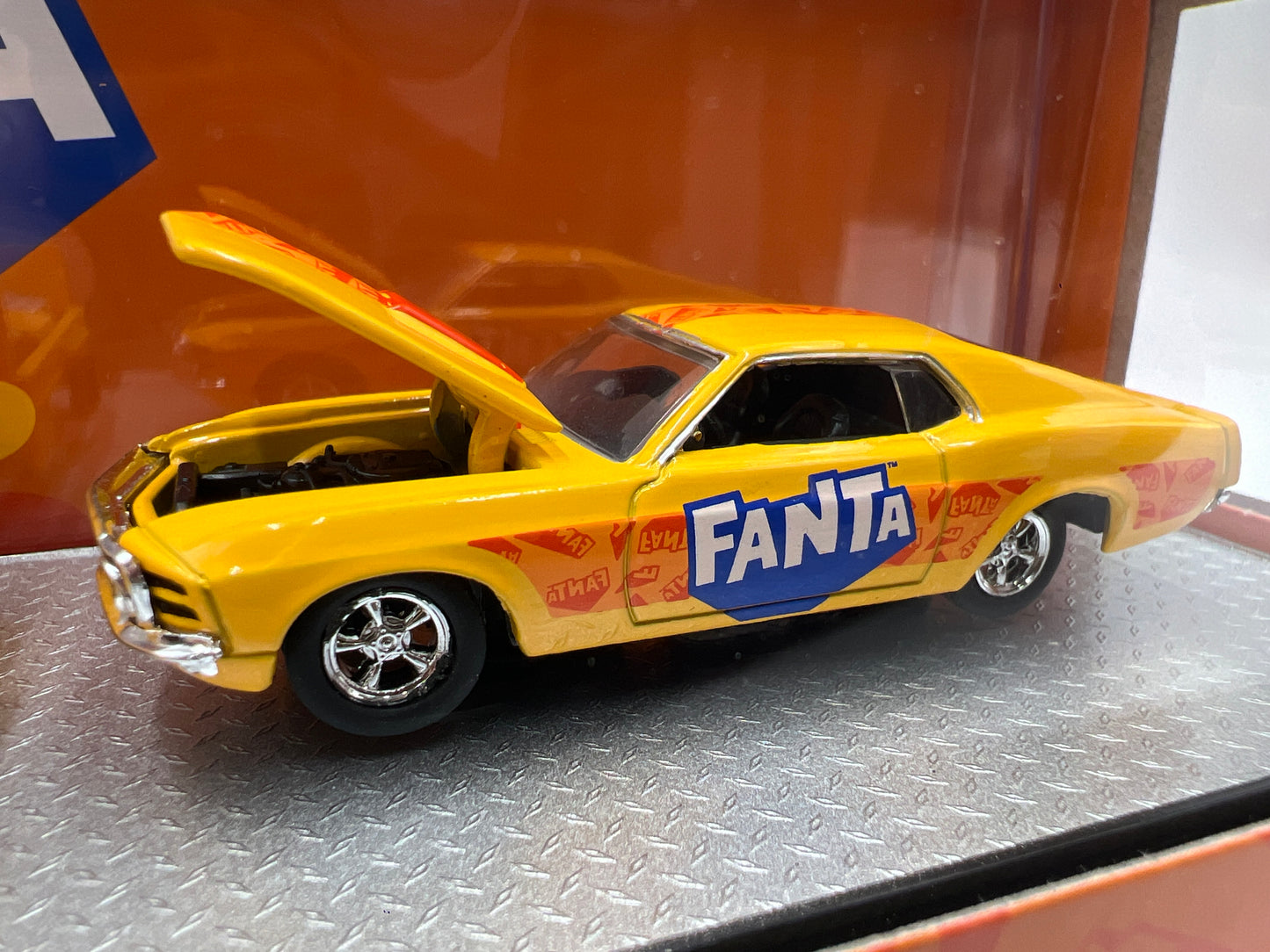 2025 M2 Machines Auto Haulers Fanta 1970 Ford C-950 & 1970 Ford Mustang Custom TW37