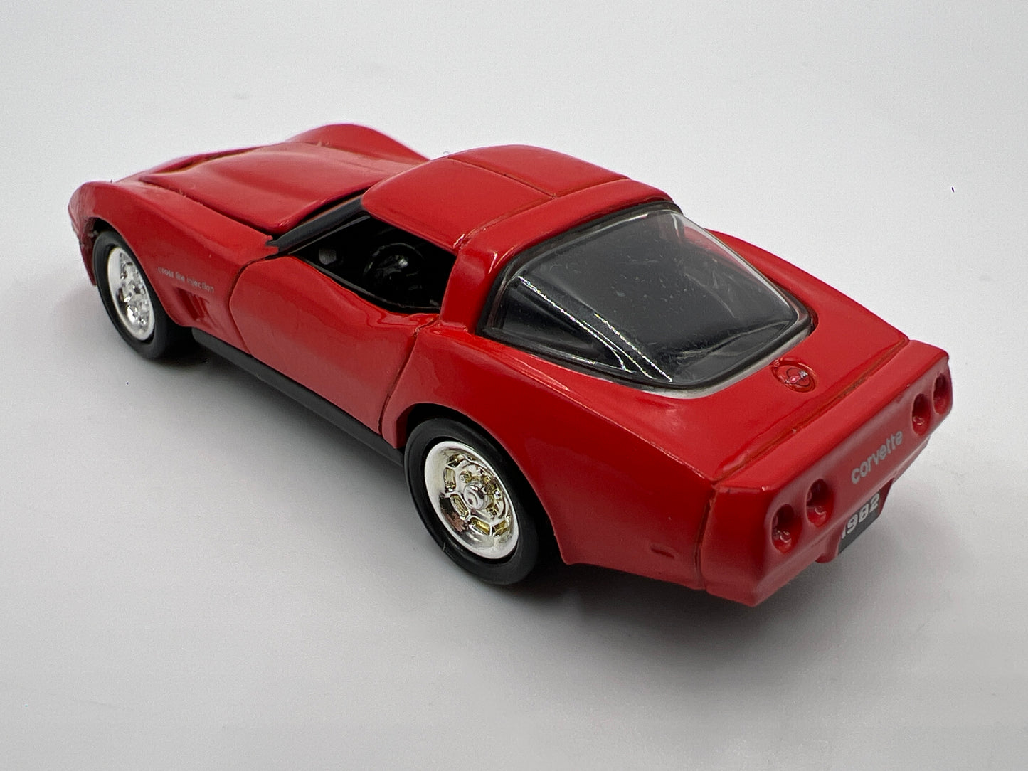 Hot Wheels Collectibles 1/64 Corvette Showcase 1982 Corvette Red Loose
