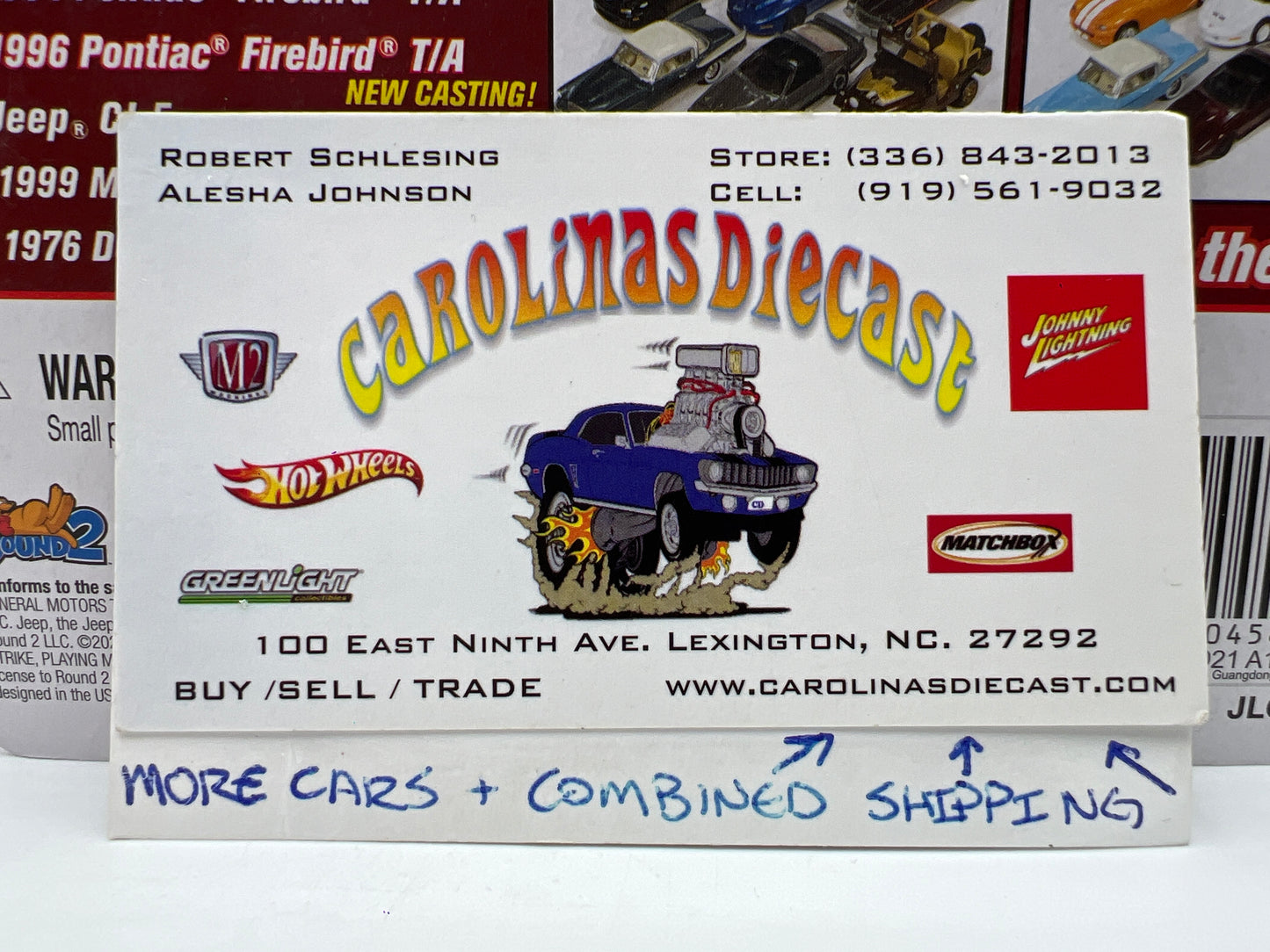 Johnny Lightning Storage Tin Release 1 Version B #3 2010 Dodge Challenger R/T Pink 229F