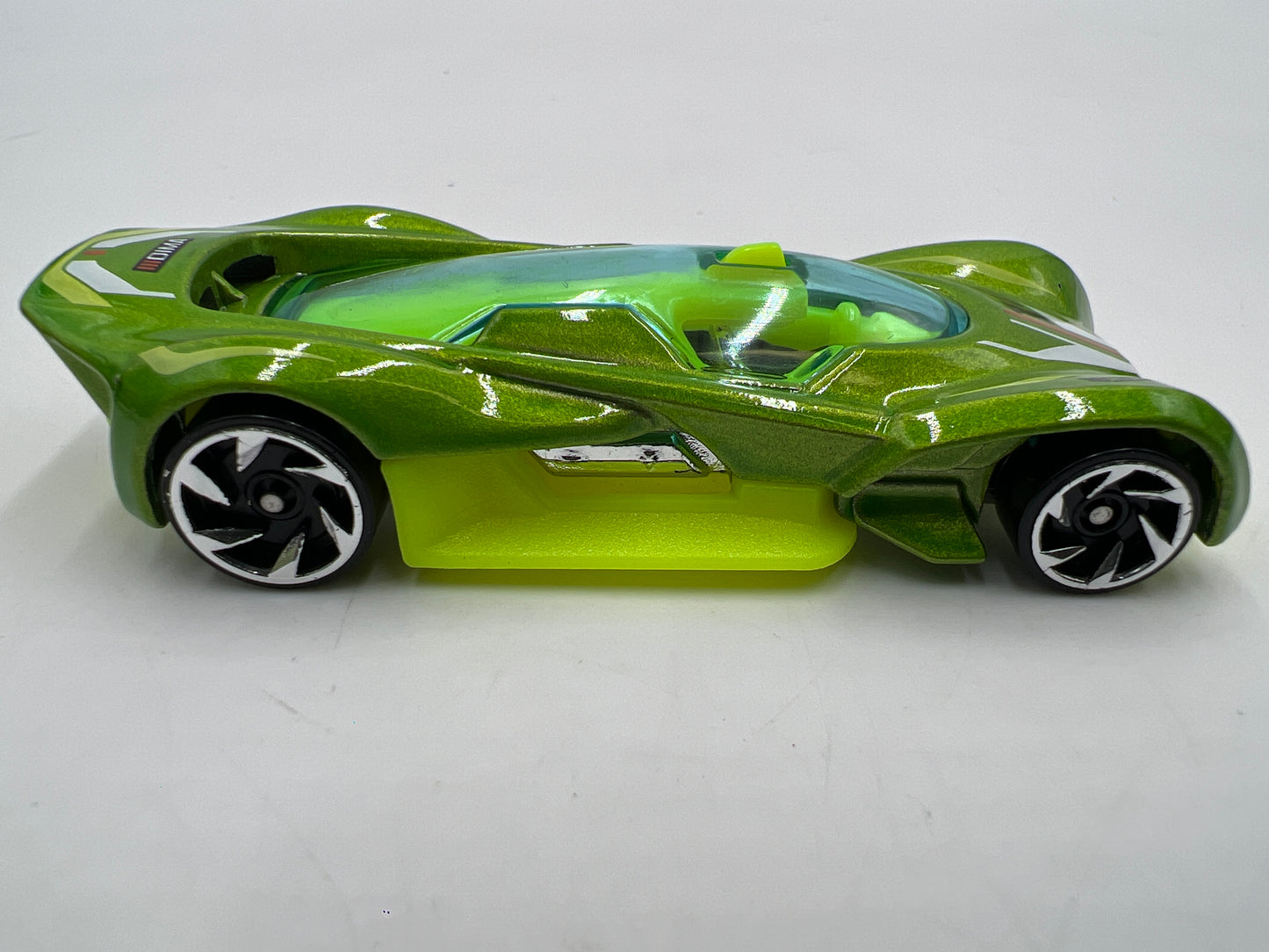 2021 Hot Wheels Mystery Models Series 2 #10 Futurismo Green