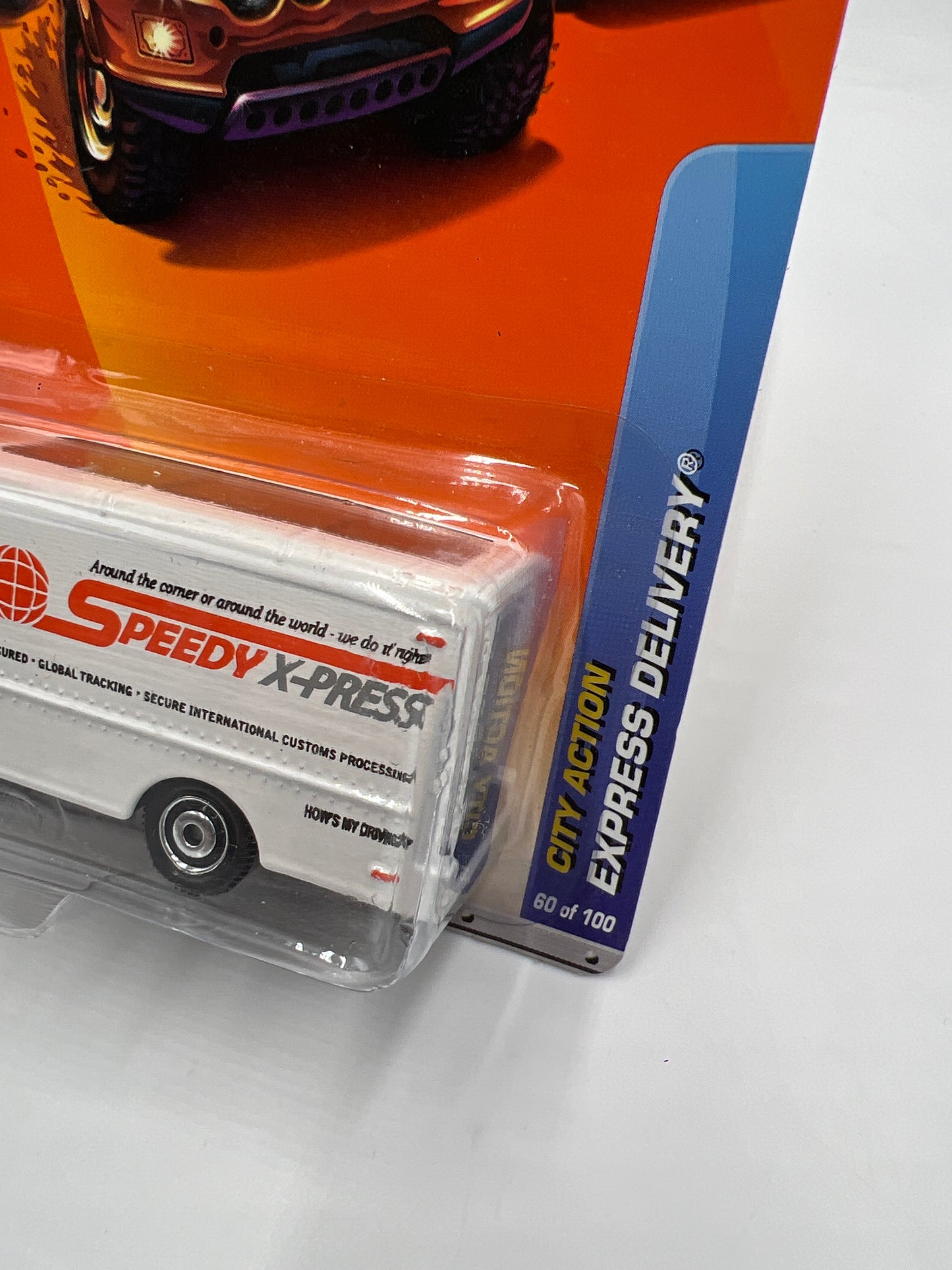 Matchbox City Action #60 Express Delivery White 210G