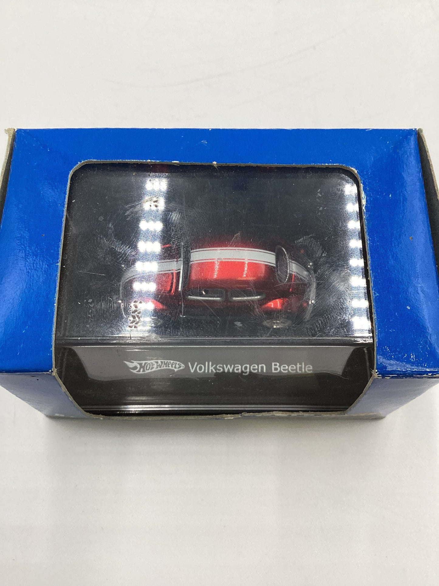 Hot Wheels 1:87 Scale Volkswagen Beetle Red
