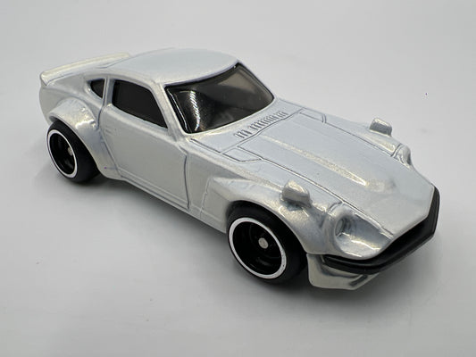 Hot Wheels 1/64 Premium Diorama Set Custom Datsun 240Z White Loose