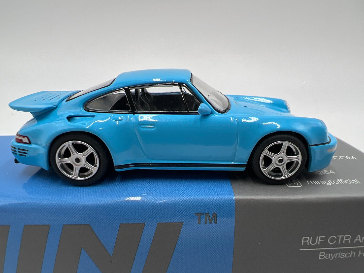 Mini GT Mijo Exclusives #562 Porsche RUF CTR Anniversary Light Blue