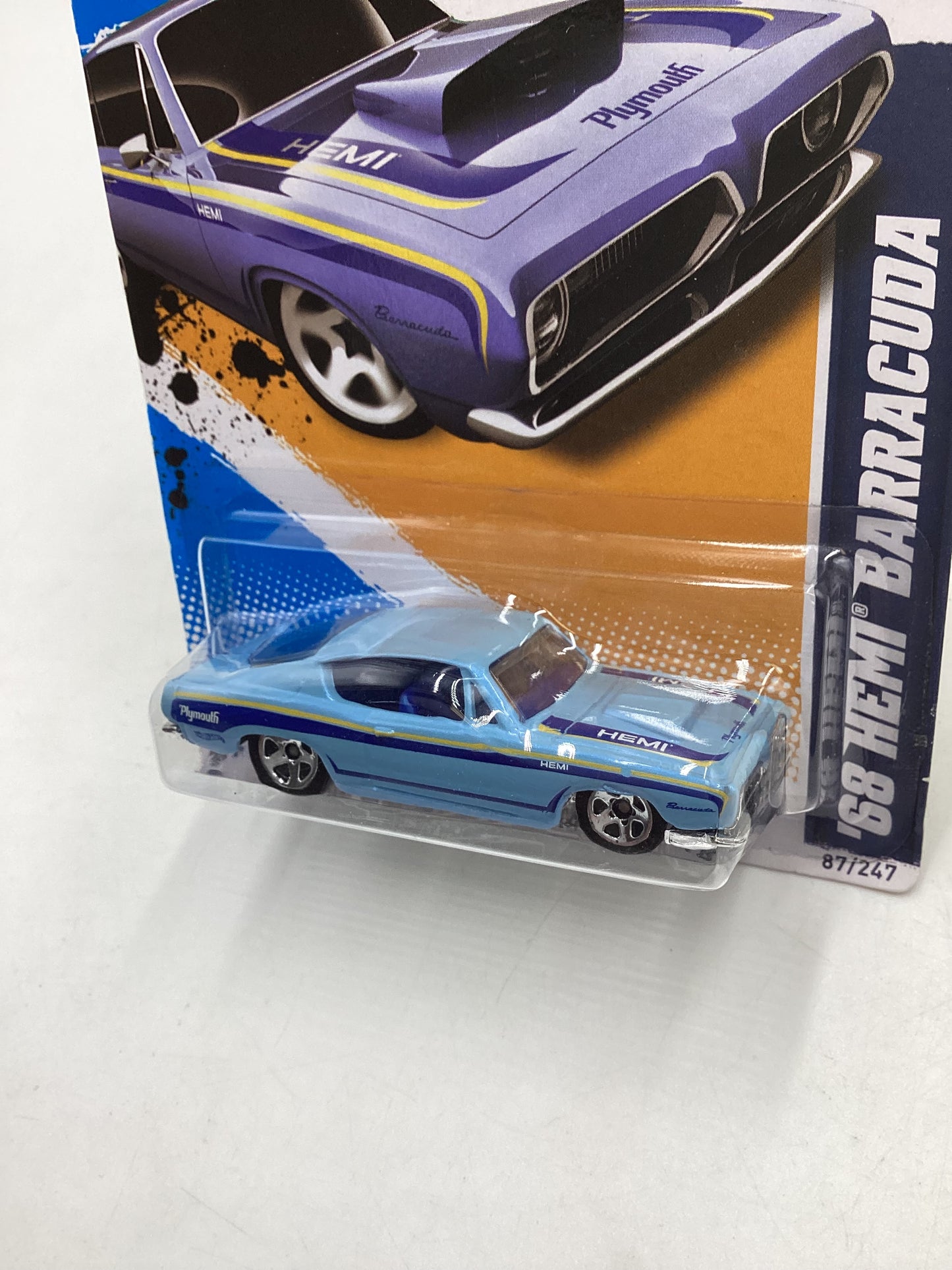 2012 Hot Wheels Muscle Mania #87 68 Hemi Barracuda Light Blue 36i