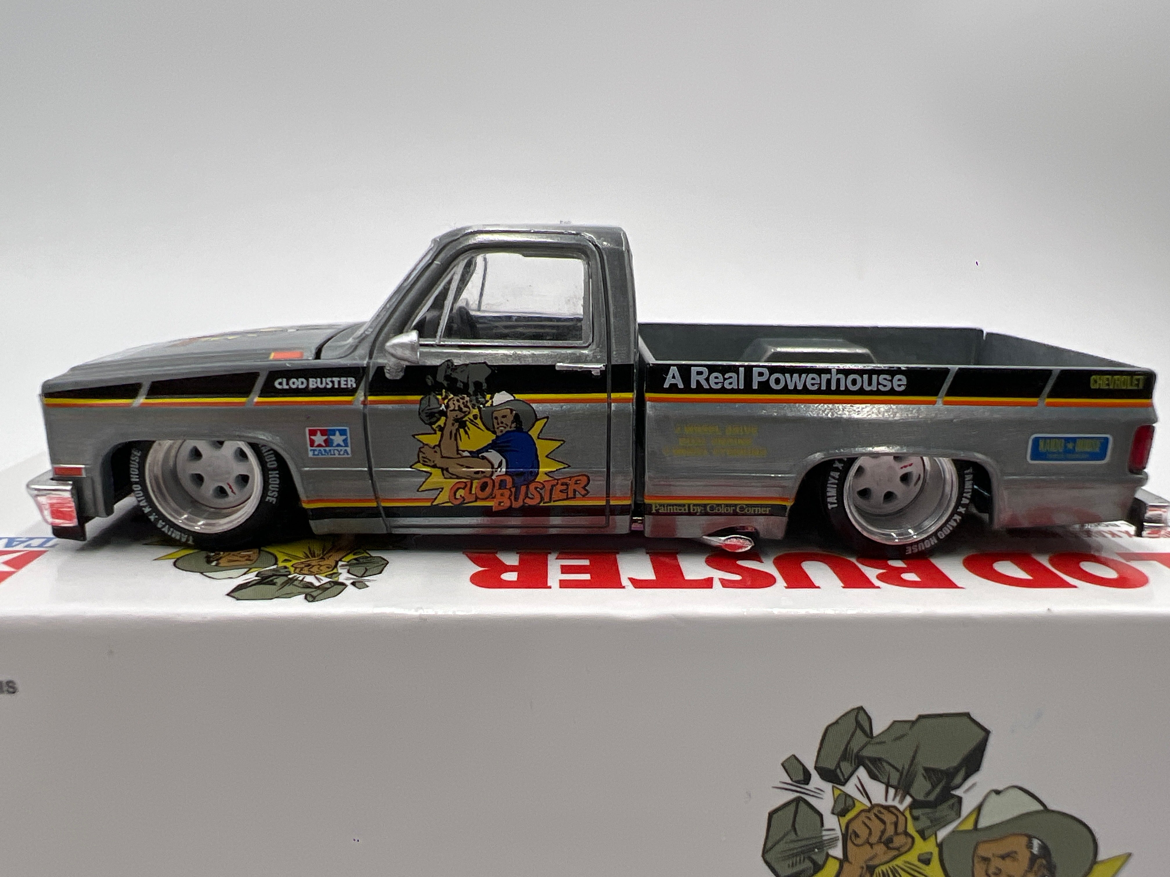 エクシーズスター・カルマエルとバト・マーチセット Mini GT x Kaido House #130 CHASE Chevrolet Silverado Tamiya x