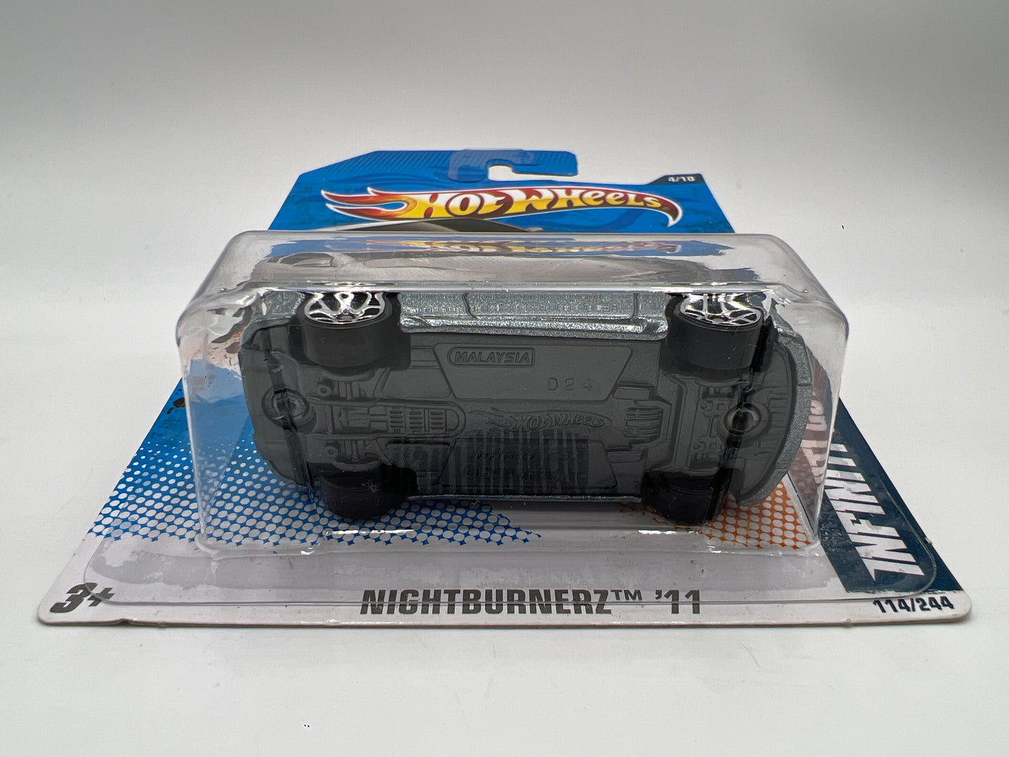 2011 Hot Wheels Nightburnerz #114 Infiniti G37 Metallic Silver W/Protector