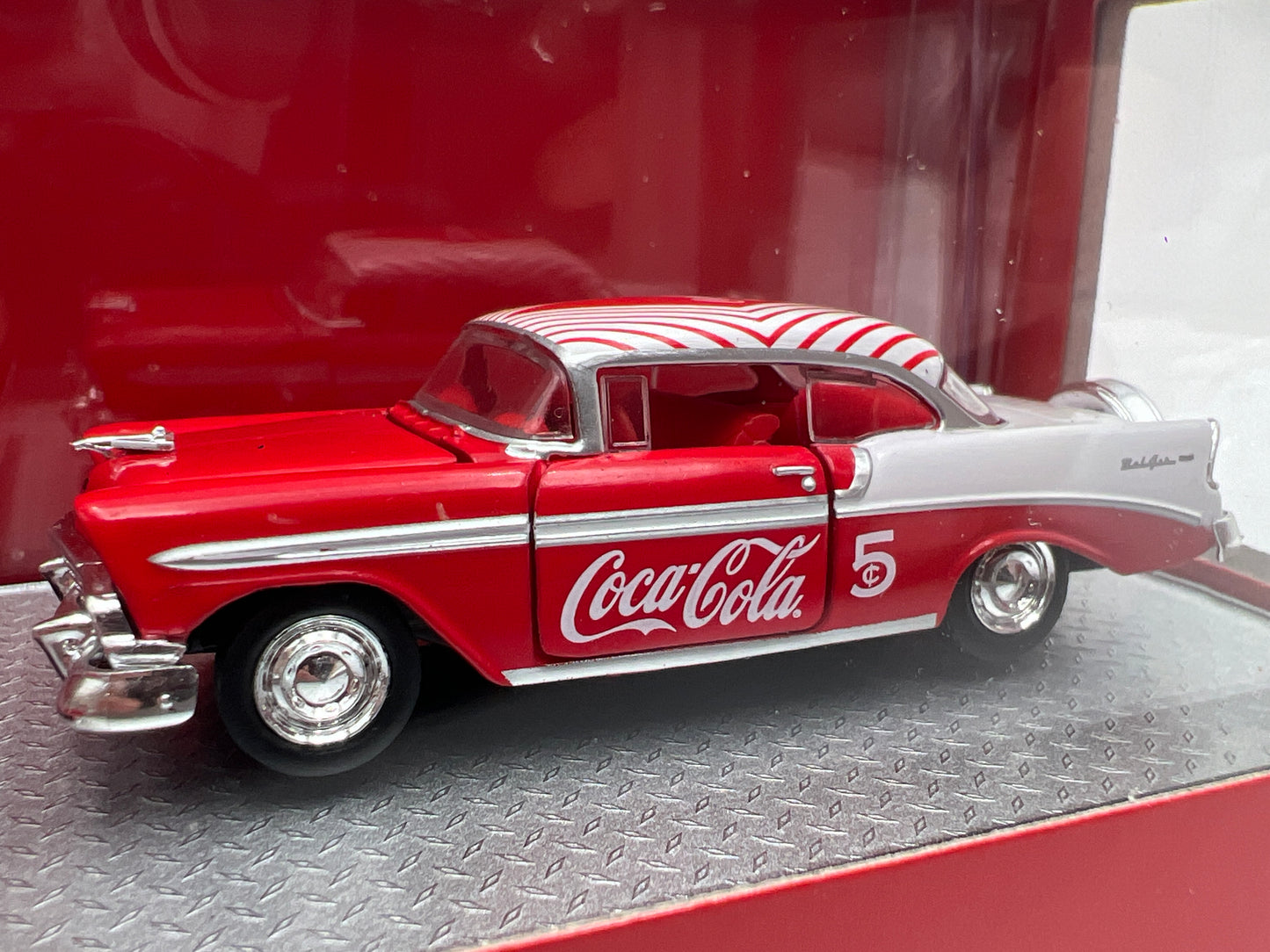 M2 Machines Haulers S03 Coca Cola 1958 Chevrolet Spartan LCF & 1956 Bel Air