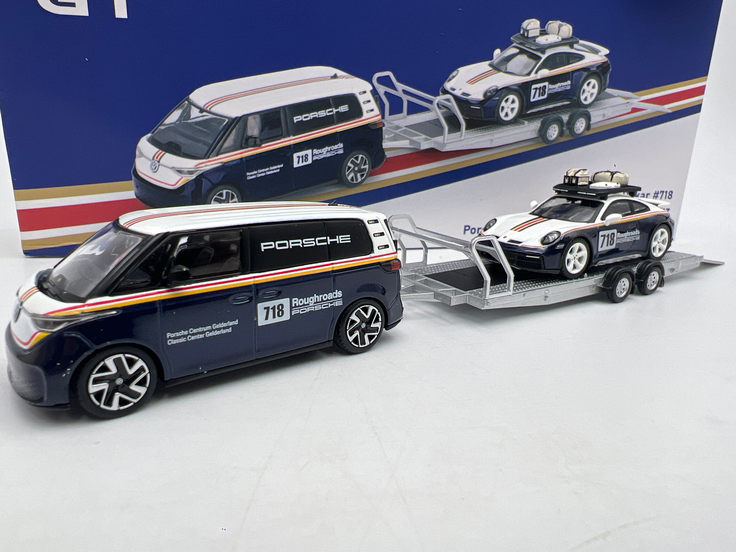 Mini GT #1115 #1117 Porsche Centrum Gelderland Roughroads VW ID Buzz & 911 Dakar Set
