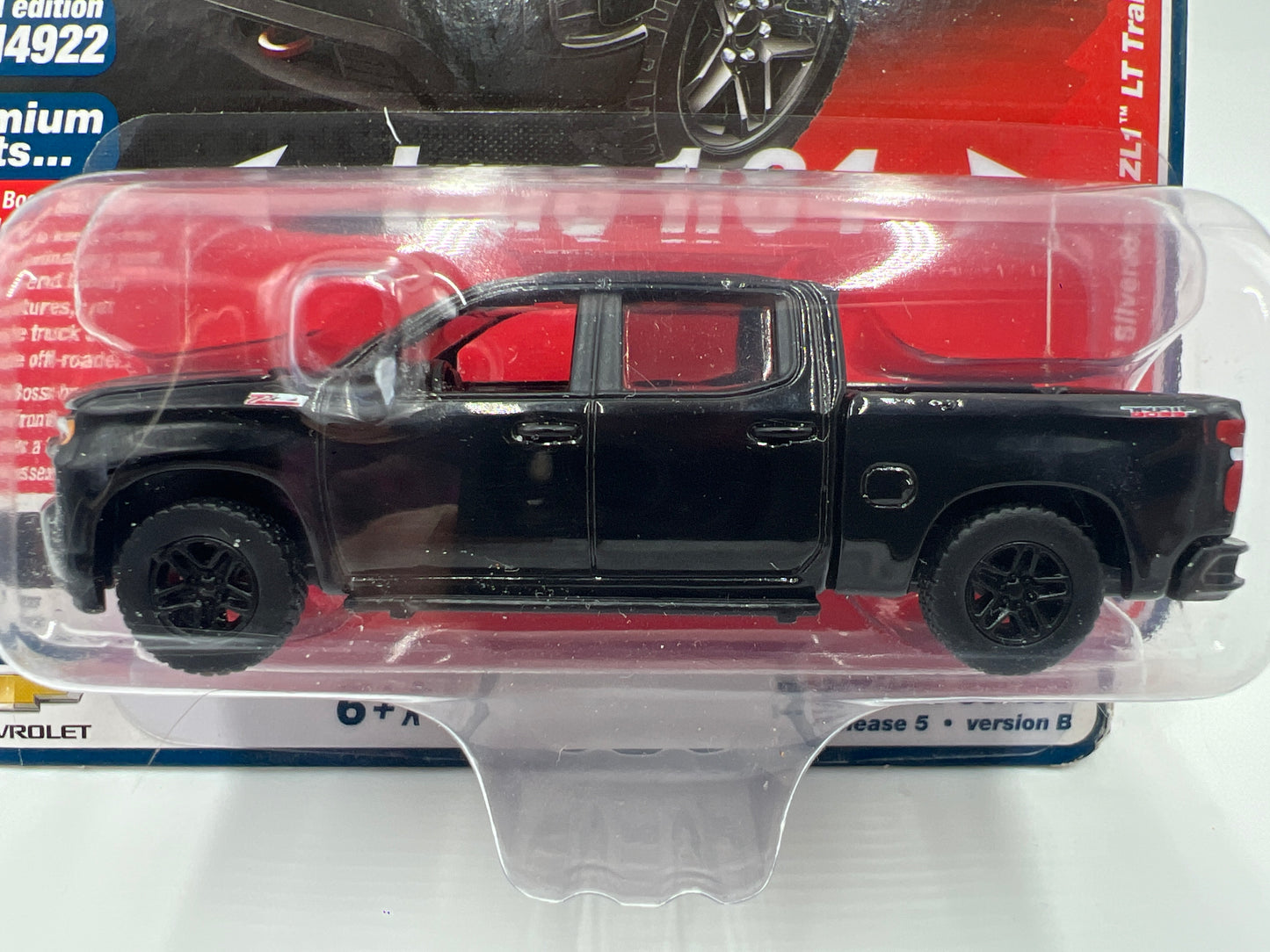Auto World Muscle Trucks Release 5 Version B 2020 Chevy Silverado ZL1 LT Trail Boss Black
