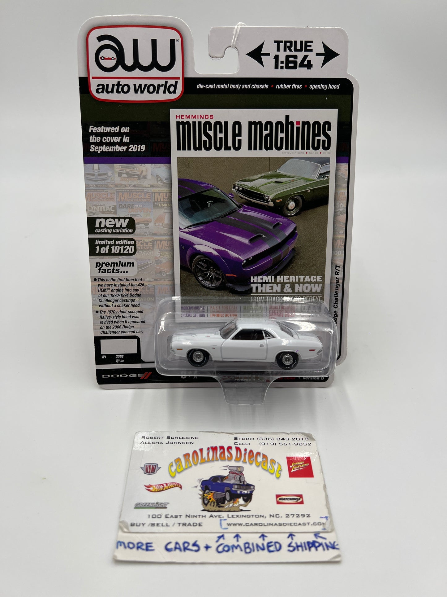 Auto World Hemmings Muscle Machines Release 4 Version B 1970 Dodge Challenger R/T White 231G