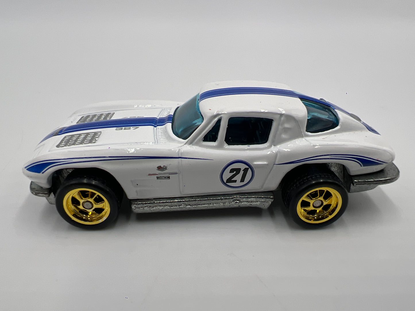 Hot Wheels 1/64 Premium Larrys Garage CHASE Corvette Sting Ray White Loose