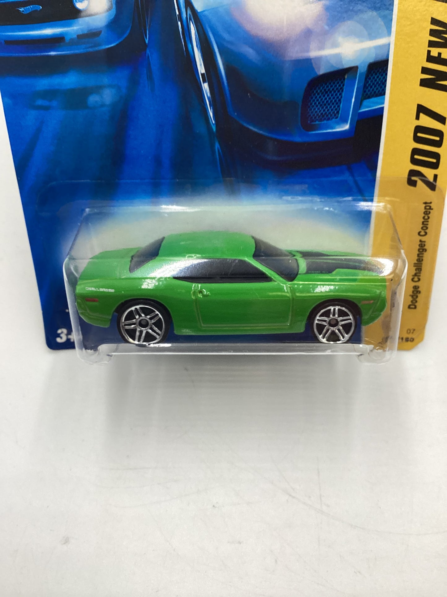 2007 Hot Wheels New Models #1 Dodge Challenger Concept Green PR5 Wheels 39D