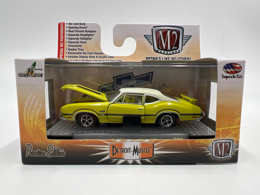 M2 Machines Detroit Muscle 1970 Oldsmobile Cutlass 442 W-30 Yellow R28