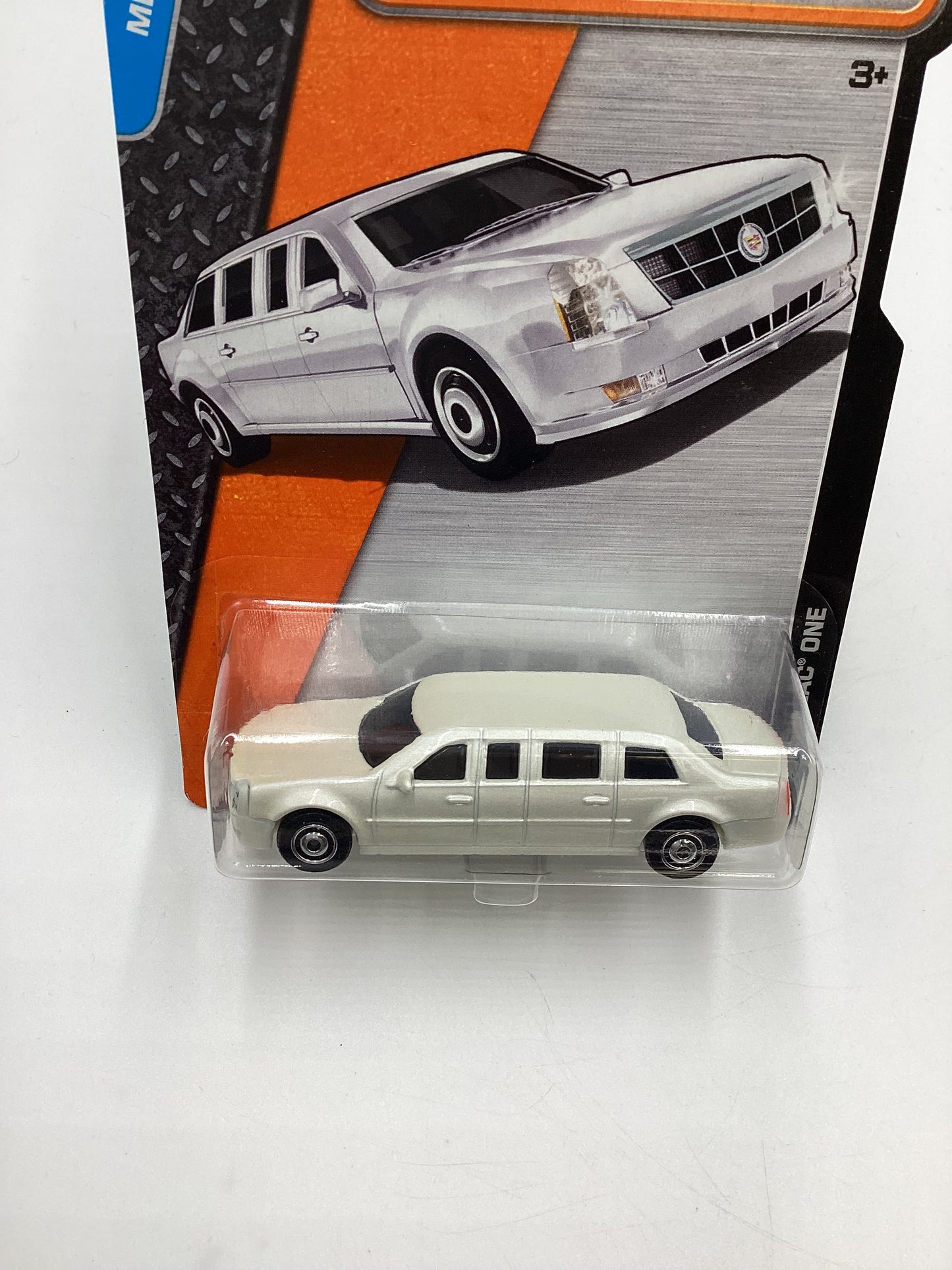 Matchbox Mbx Adventure City #10 Cadillac One White 209A