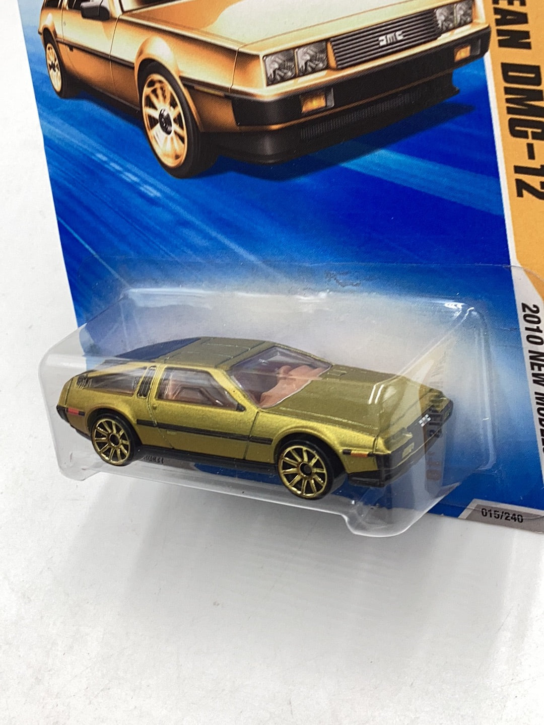 2010 Hot Wheels #15 81 DeLorean DMC-12 gold 60B