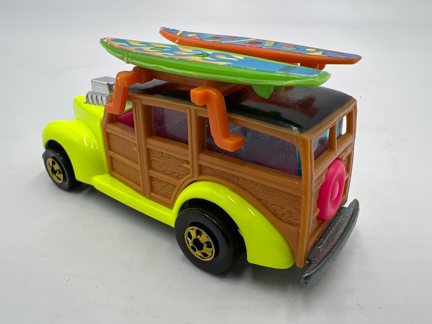 Hot Wheels Cal Customs 40s Ford Woodie W/Surf Rack Neon Loose