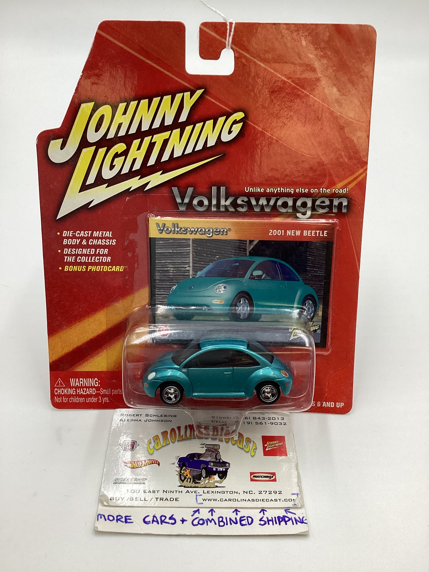 Johnny Lightning Volkswagen 2001 Volkswagen New Beetle 218B