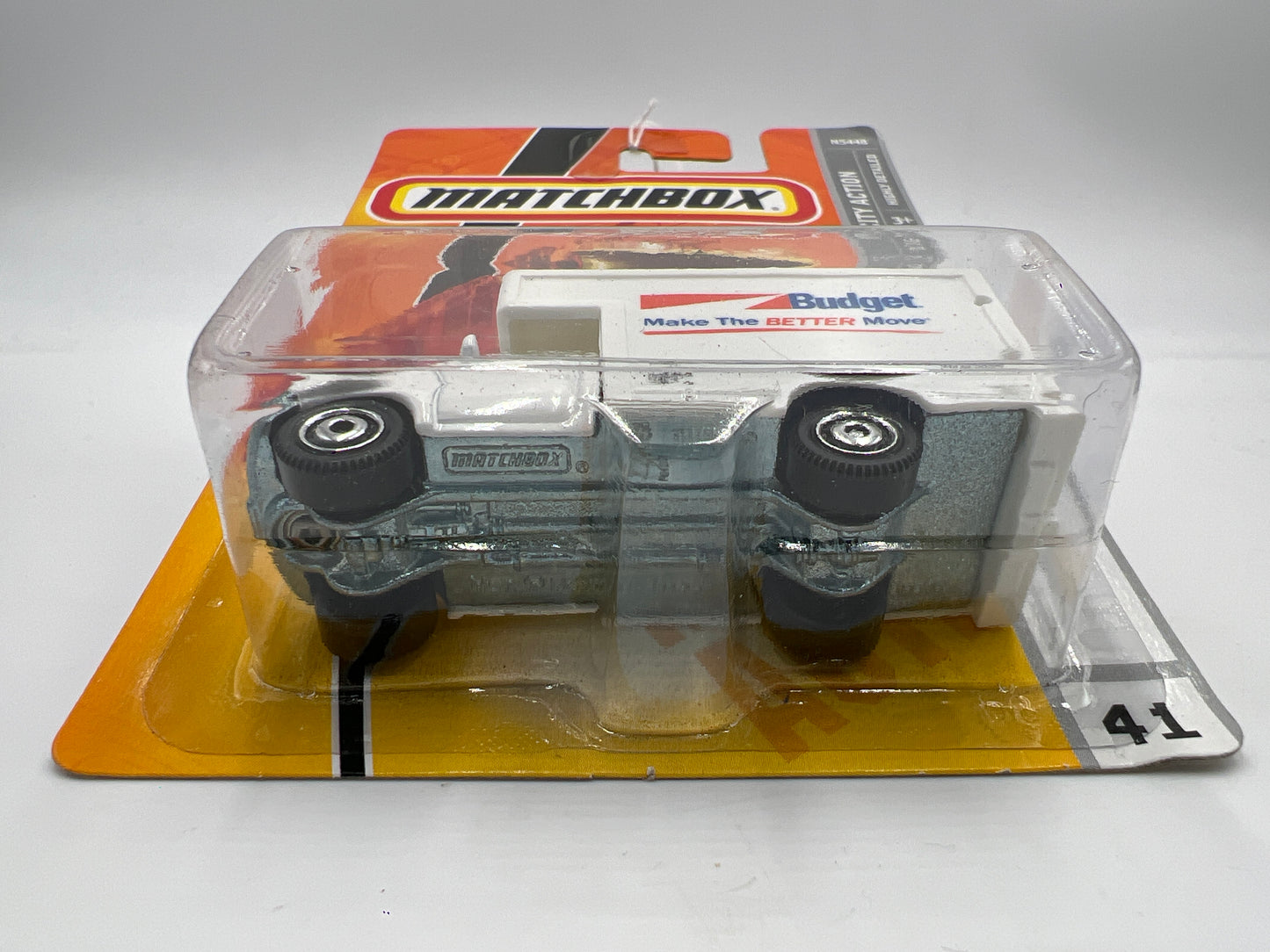 Matchbox #41 City Action MBX Mover Budget White 206E