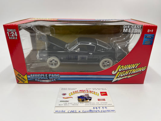 Johnny Lightning 1:24 Scale White Lightning Chase Muscle Cars 1965 Ford Mustang Black VHTF