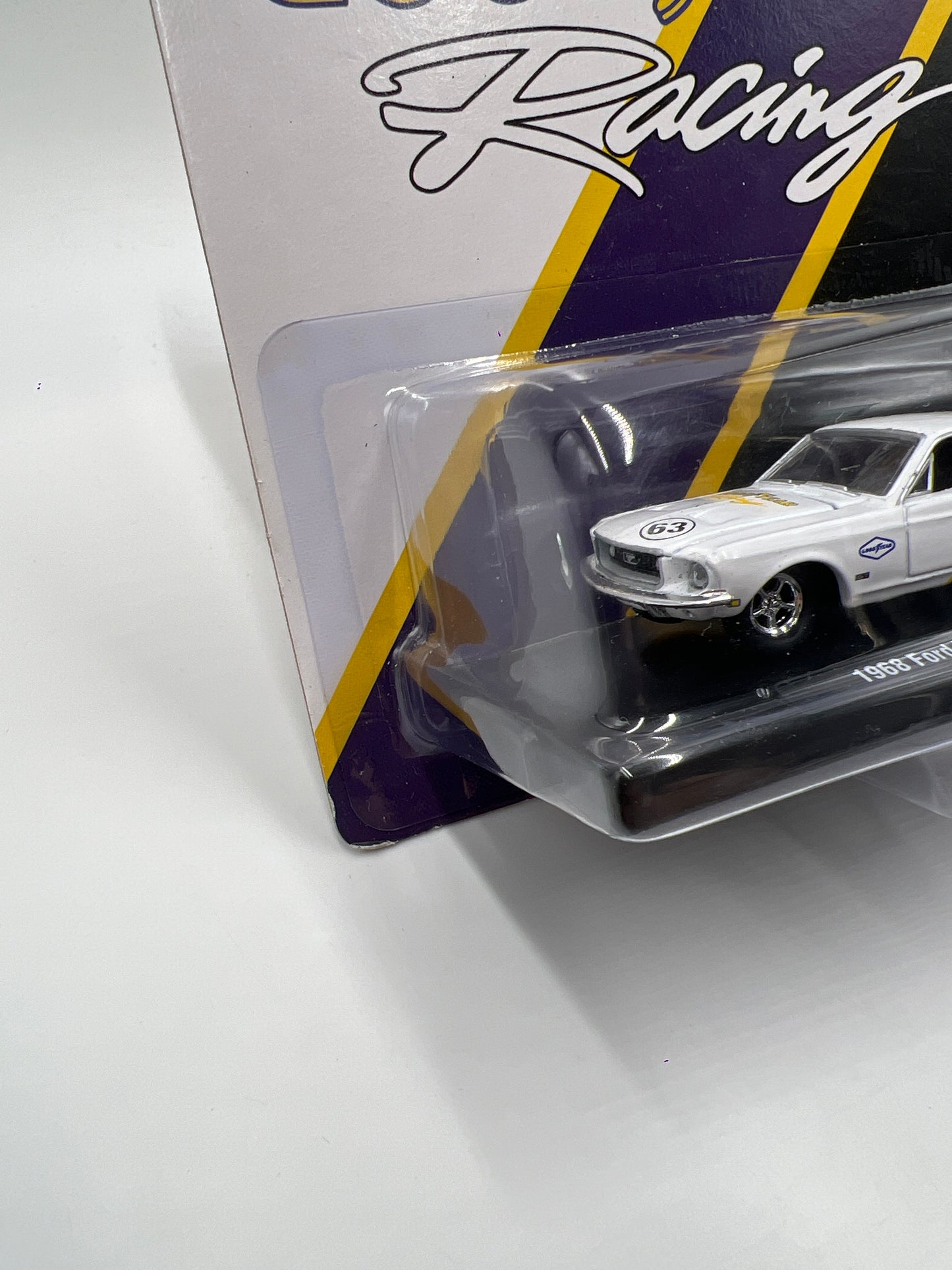 M2 Machines Auto-Drivers 1968 Ford Mustang GT 390 Goodyear Racing R81 189D