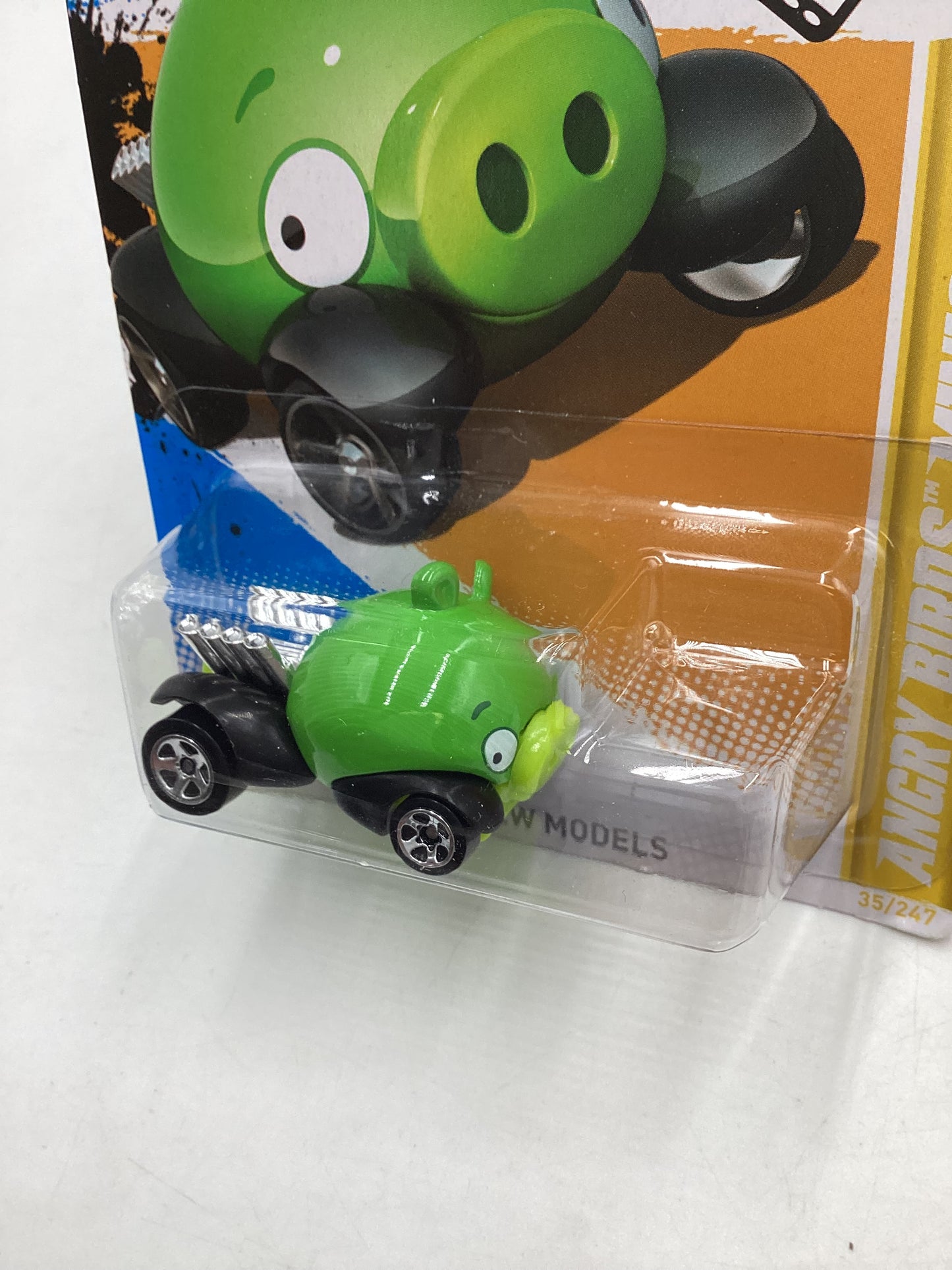 2012 Hot Wheels New Models #35 Angry Birds Minion Pig 121G