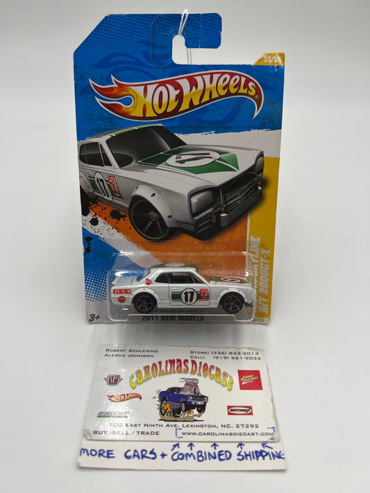 2011 Hot Wheels New Models #33 Nissan Skyline H/T 2000GT-X White Card Not Perfect 79B