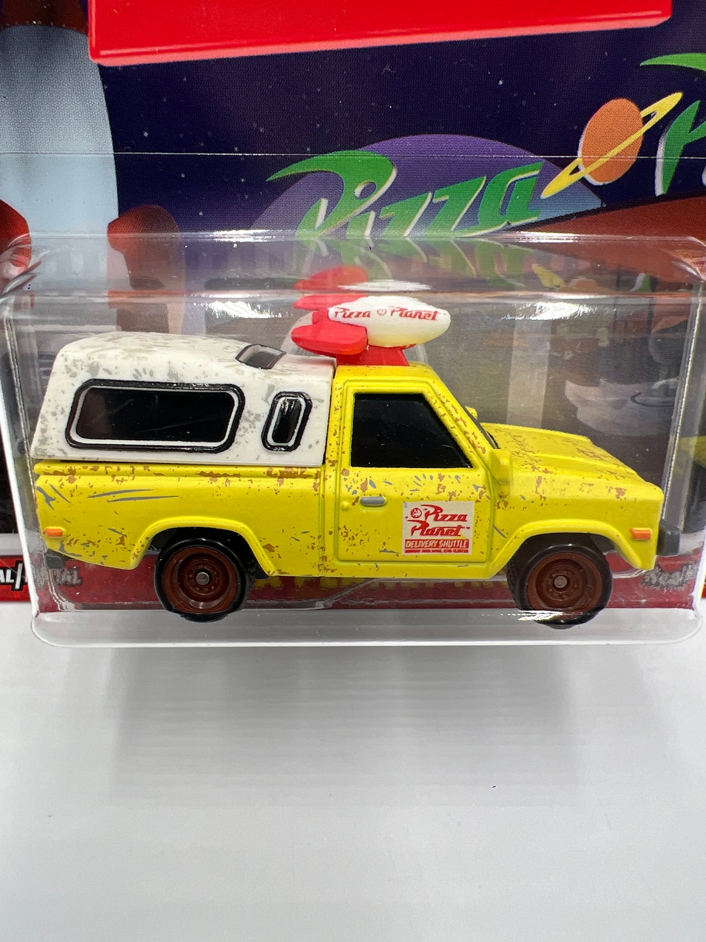 Hot Wheels Disney Pixar Toy Story Pizza Planet Truck Yellow W/Protector