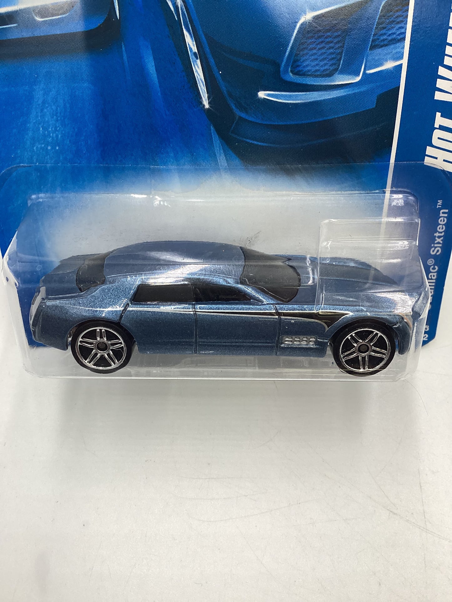 2008 Hot Wheels Stars #85 Cadillac Sixteen Blue International Card