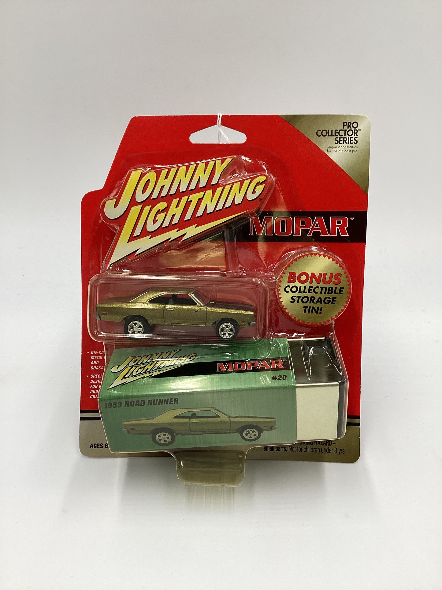 Johnny Lightning Mopar 1969 Road Runner Green 221H