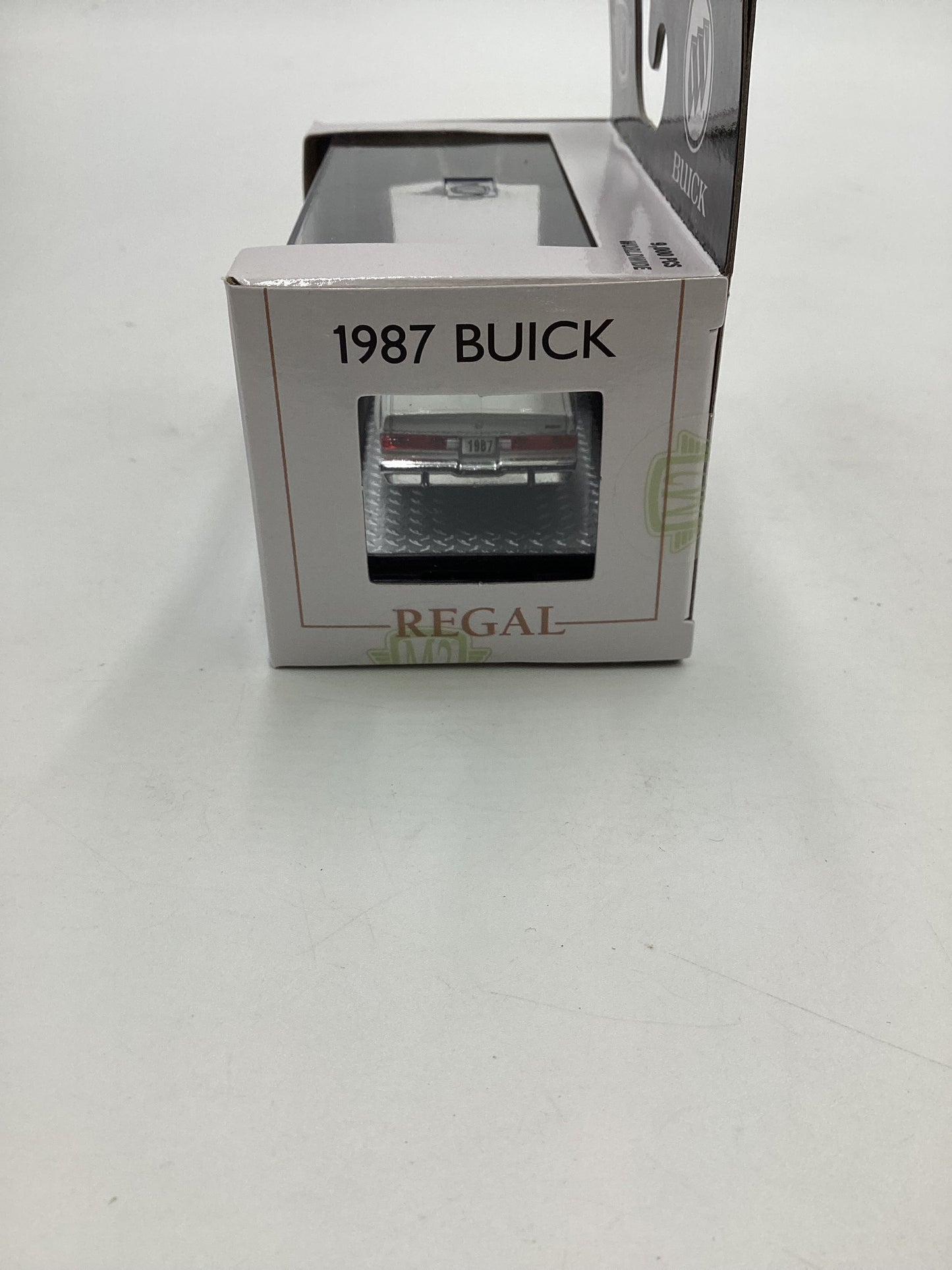 M2 Auto thenics 1987 Buick Regal Limited R88