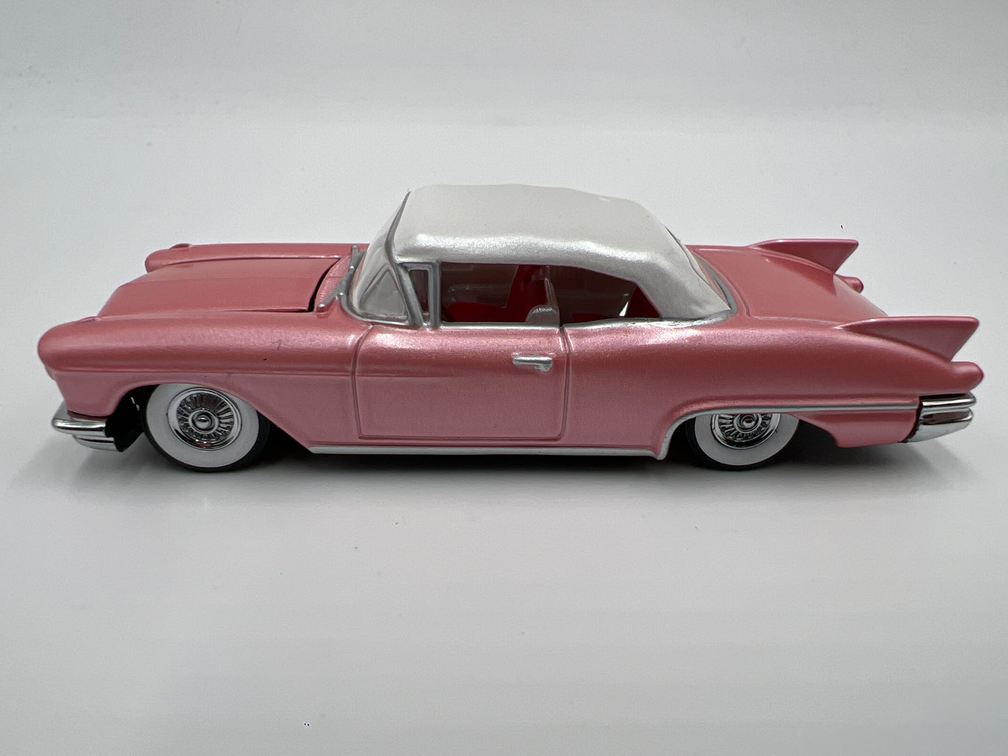 Hot Wheels Collectibles 1/64 Hard Rock Cafe 1957 Cadillac Eldorado Pink Loose