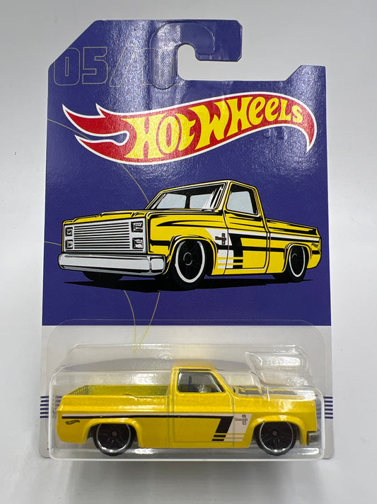 Hot Wheels Walmart Exclusive American Truck Series #5 83 Chevy Silverado Yellow W/Protector