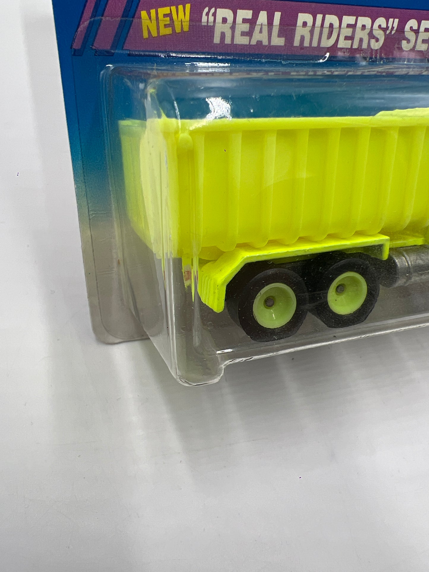 1995 Hot Wheels Real Riders Series 1/4 #317 Dump Truck Yellow W/Protector