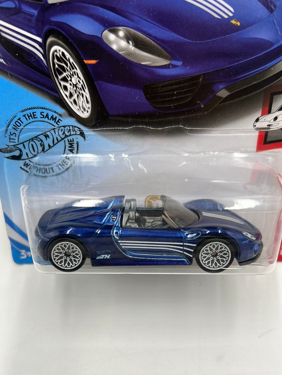 Hot Wheels 2021 Super Treasure Hunt Porsche 918 Spyder W/Protector *Bad Card / Veins*