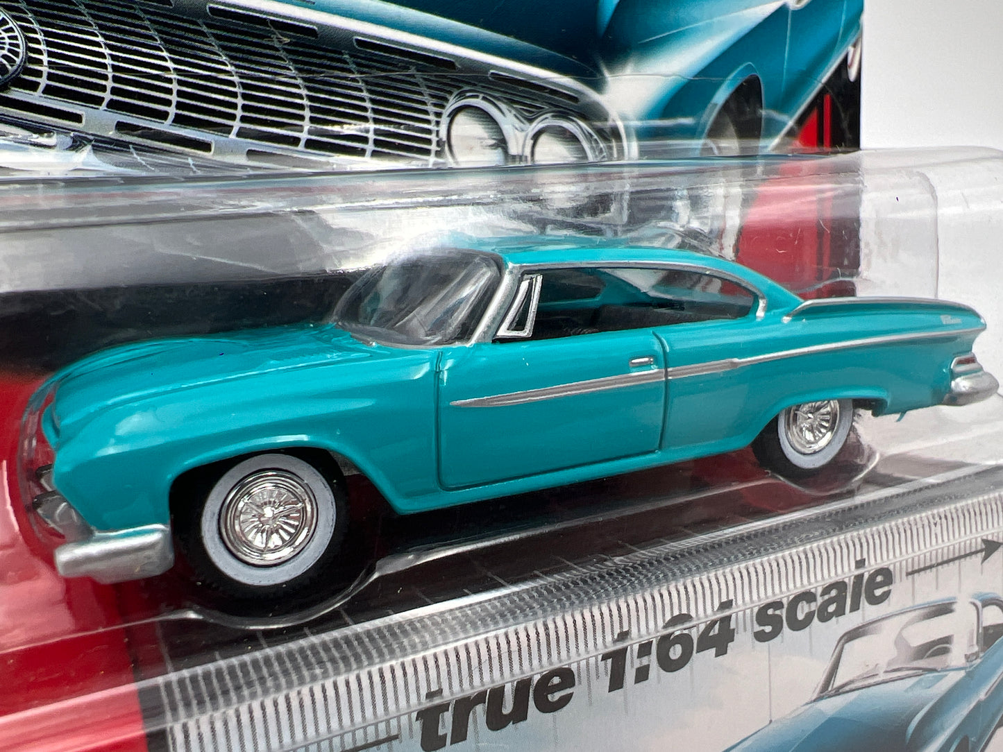 Auto World Vintage Muscle #5 1961 Dodge Dart Phoenix Light Blue
