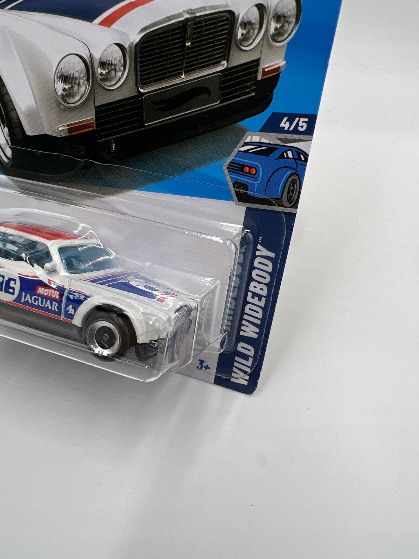 2025 Hot Wheels N Case Wild Widebody #238 Jaguar XJC V12 Coupe White 65D
