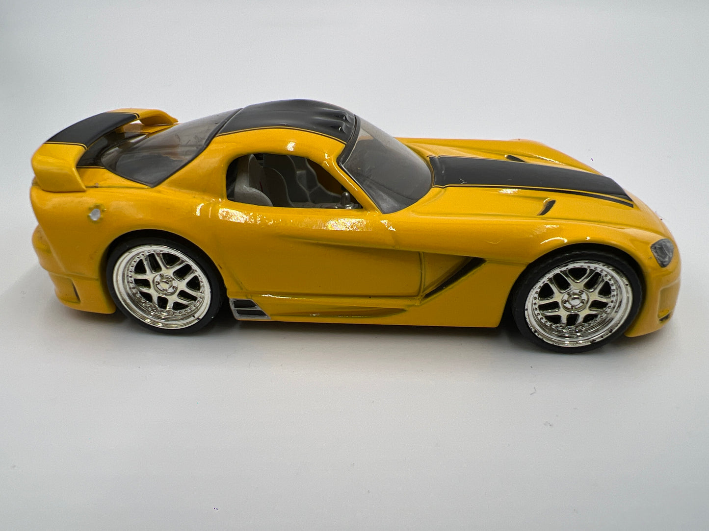 1 Badd Ride 2006 Dodge Viper SRT10 Yellow Loose