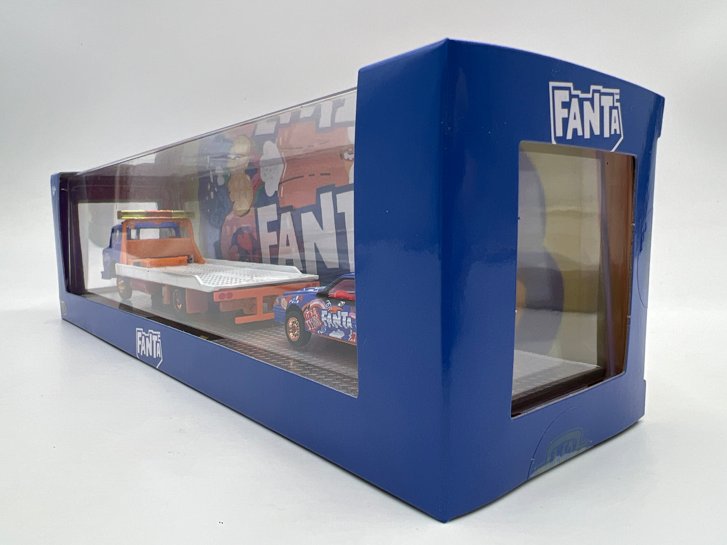 M2 Machines Haulers TW44 CHASE Fanta 1990 Ford C-8000 & 1990 Ford Mustang GT