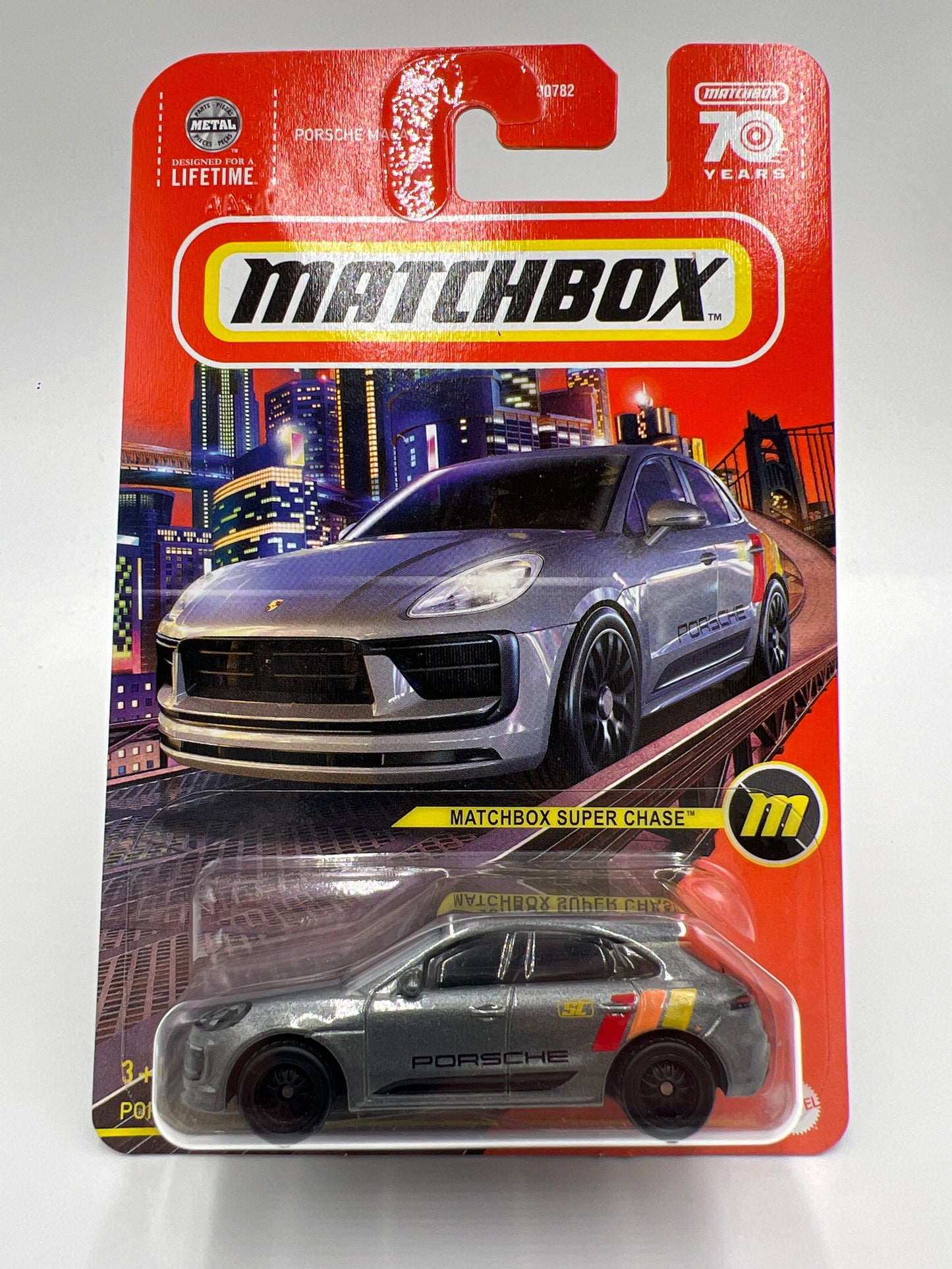 Matchbox Super Chase Porsche Macan S Gray W/Protector