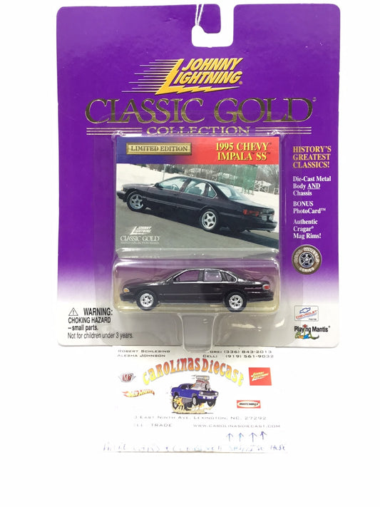 JOHNNY LIGHTNING CLASSIC GOLD 1995 Chevy Impala SS QQ5