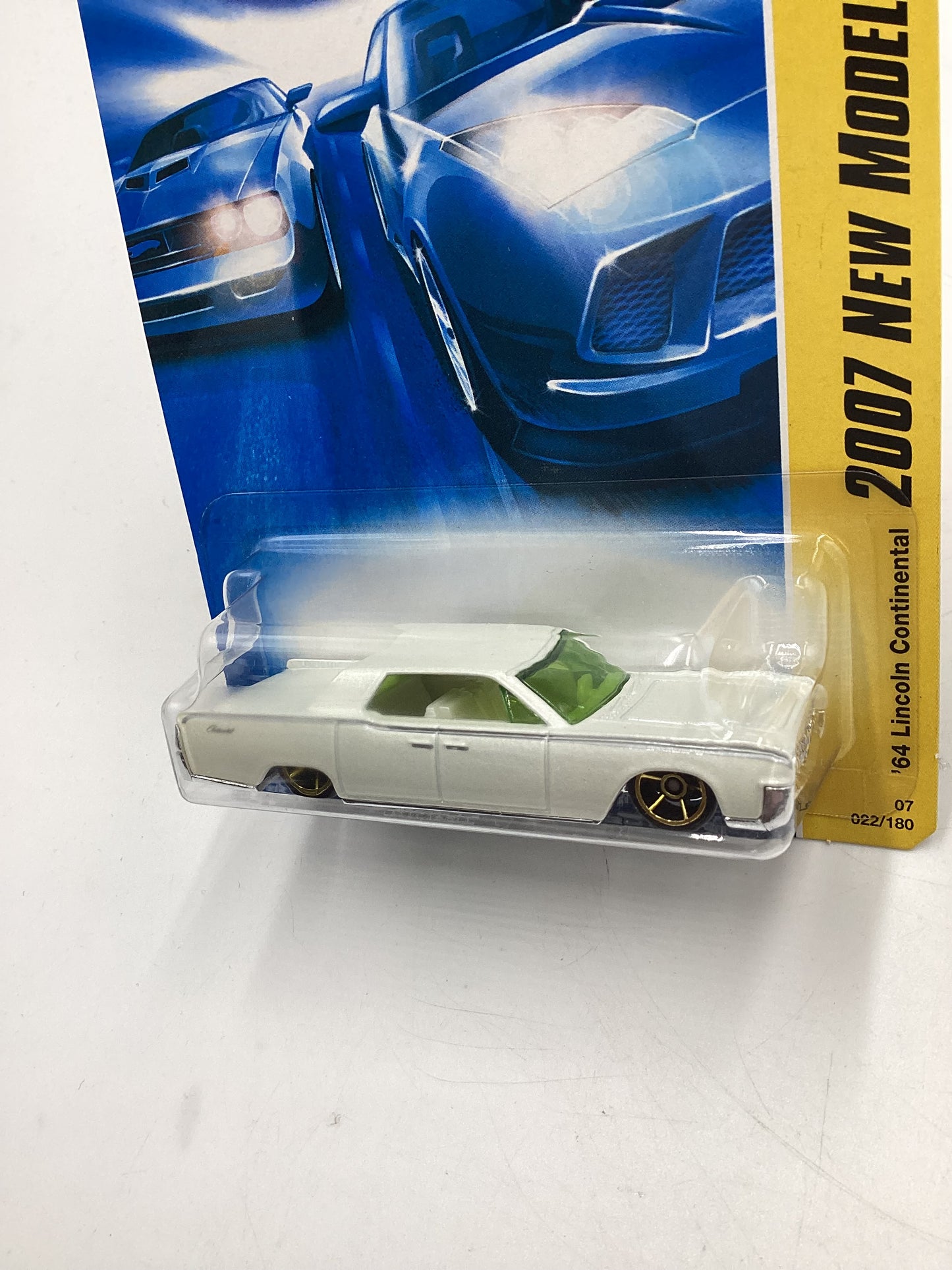 2007 Hot Wheels New Models #22 64 Lincoln Continental White 59E